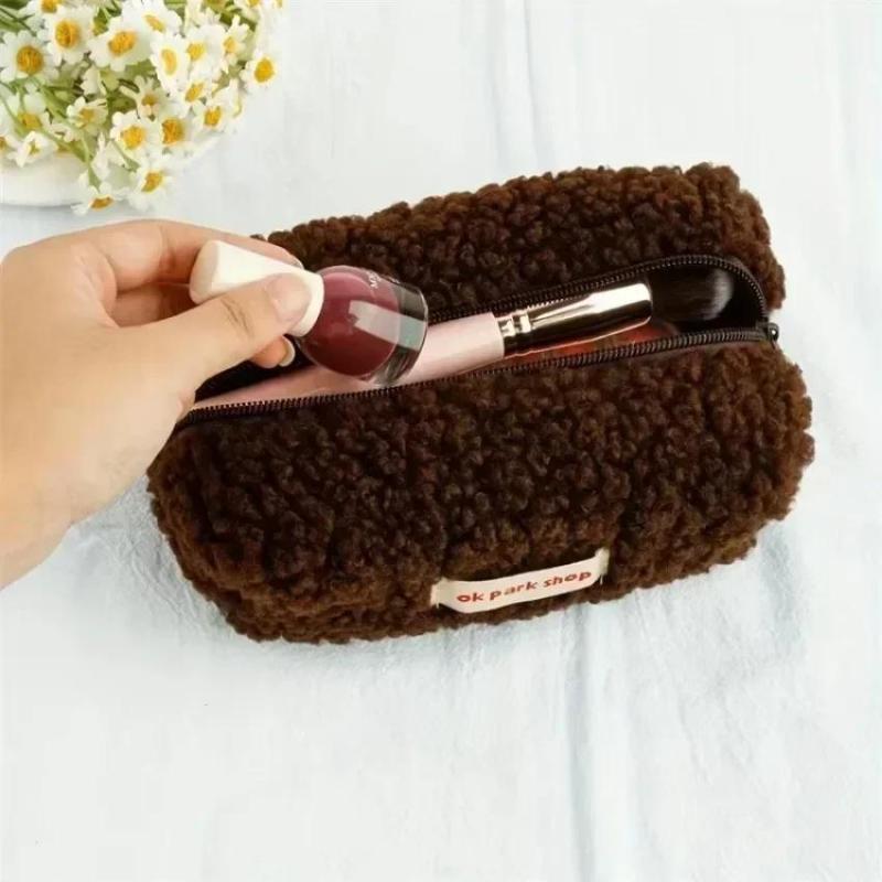 Borsa portaoggetti in peluche  - Aesthetic Large Pencil Case Pouch recensione e prezzo